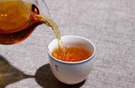 红茶与绿茶：它们之间的差异是什么？制作工艺的差异显著。