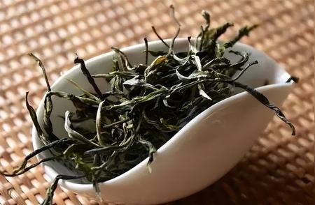 普洱春茶的独特风味：您需要知道的特性