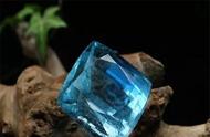 探索海蓝宝石：世界上最美的宝石之谜