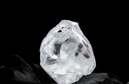 探索传奇钻石的奥秘：独特魅力与中国文化的碰撞
