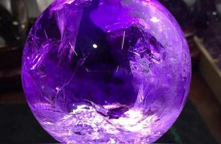 保定旅游奇遇：紫水晶价值高达523万！