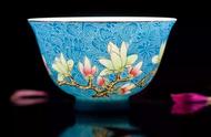 探索粉彩扒花：瓷器中的贵族艺术