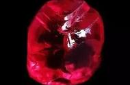 揭秘：顶级红宝石为何独爱“鸽血红”而非“牛血红”或“鸡血红”？