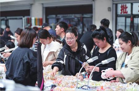 阜新玛瑙产业蓬勃发展，助力当地经济增收