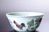 探索斗彩瓷鸡缸杯：小巧造型与秀雅气质的完美结合
