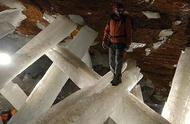 探秘世界上最大的水晶洞穴：揭秘自然奇迹背后的秘密