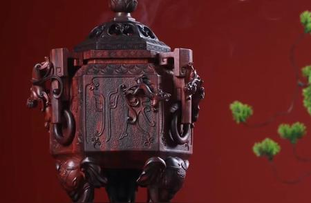 雅玩趣件：小叶紫檀六合吉祥香炉的独特魅力