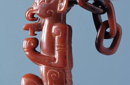 玉羽人的真实面貌：从一枚3000年前的吊坠中揭秘