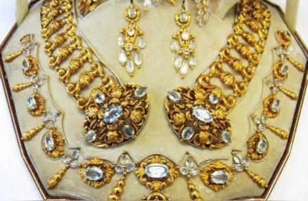 9世纪的法兰克王国：珠宝首饰工艺与贸易路线的探索