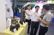 深圳文博会上的吉林非遗文化产品：满族剪纸、松花石和鱼皮画