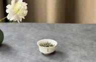 白茶收藏指南：白毫银针、白牡丹还是寿眉，哪个更适合大量囤积？
