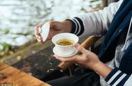 喝茶真的会导致骨质疏松和焦虑心悸吗？如何正确喝茶？