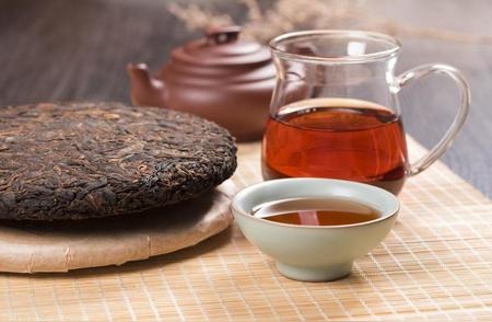 普洱茶的两大类型：生茶与熟茶，你了解它们的区别吗？