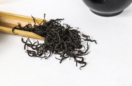 红茶爱好者的身体状况：除了暖胃，还有哪些变化？