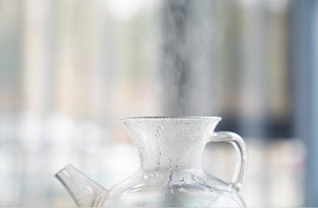 热爱品茶，如何挑选高质量的玻璃茶壶？