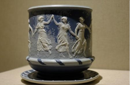 上海博物馆珍藏：探索欧洲陶瓷的器物记忆