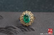 探索祖母绿宝石戒指的多样形状及其价值