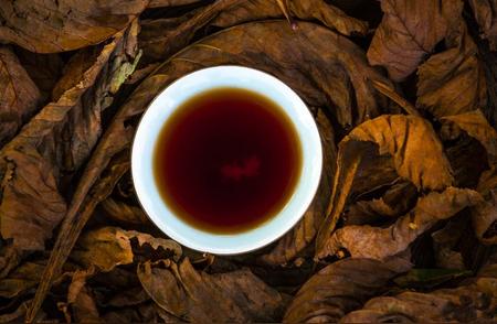 长期保存的茶叶是否安全饮用？今日揭晓真相！