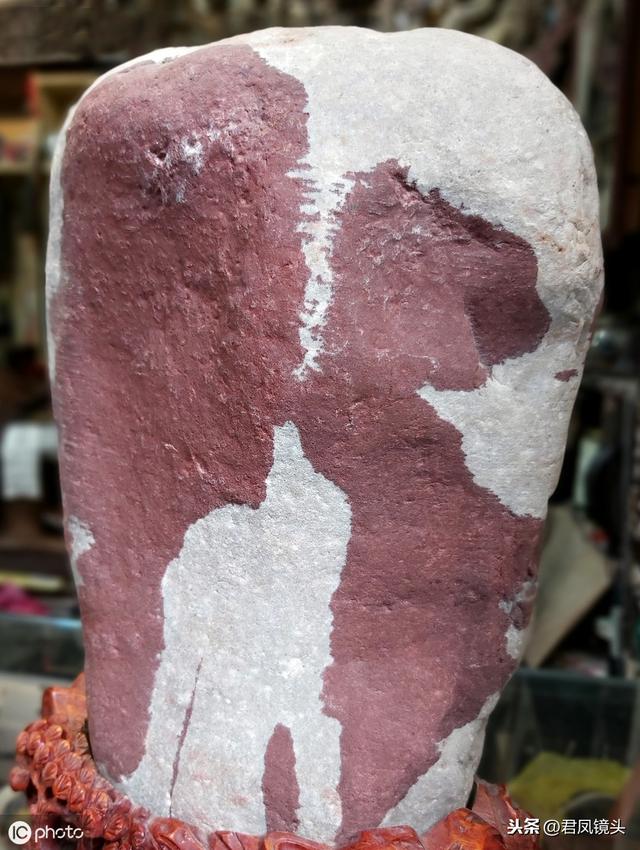 湖北宜昌：天然三峡奇石“甜蜜的吻”，售价20000元