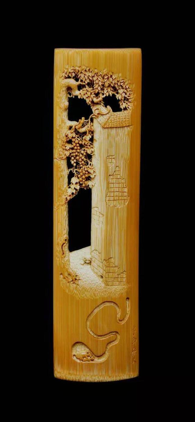 中国最顶尖雕刻艺术家秋人高镂空竹雕系列作品请您欣赏。