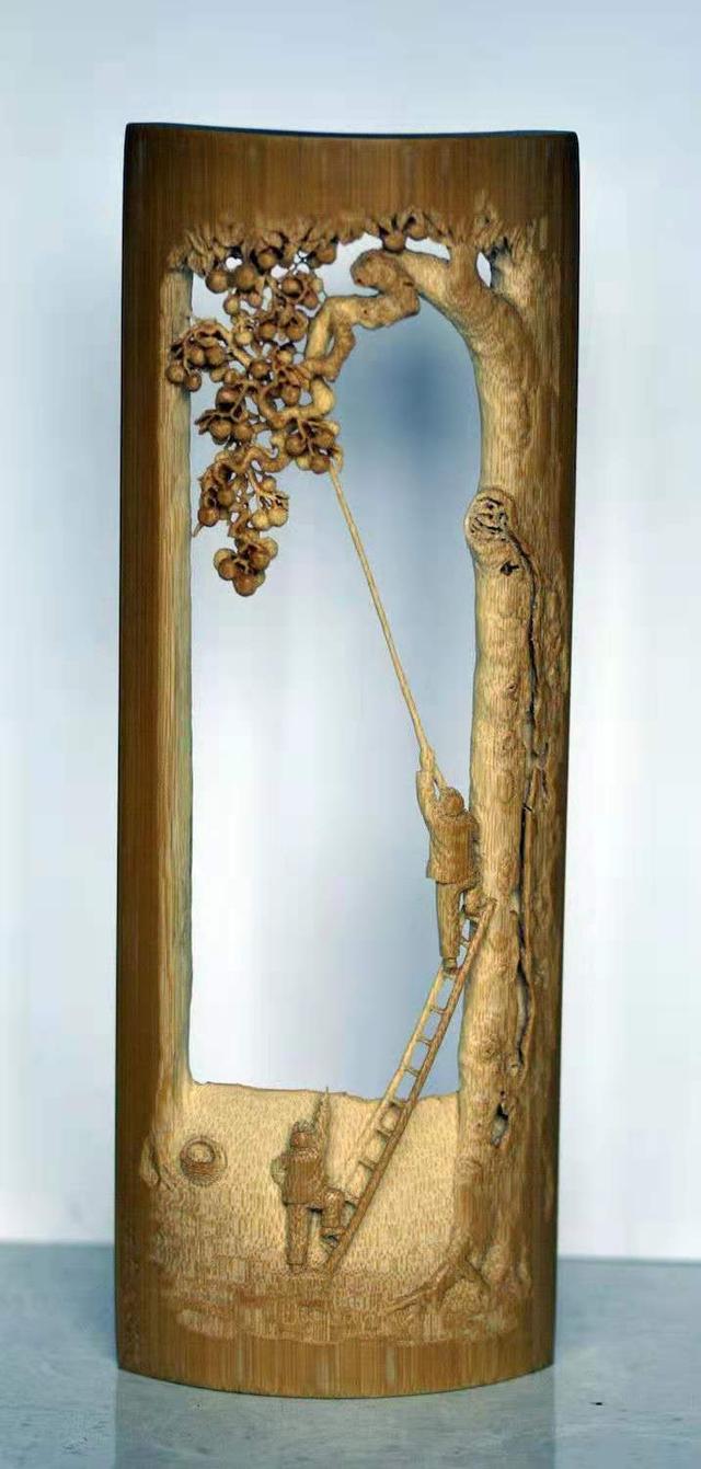 中国最顶尖雕刻艺术家秋人高镂空竹雕系列作品请您欣赏。